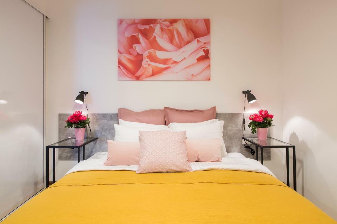 Apartmán St.Roland Livu Square Riga Exteriér fotografie